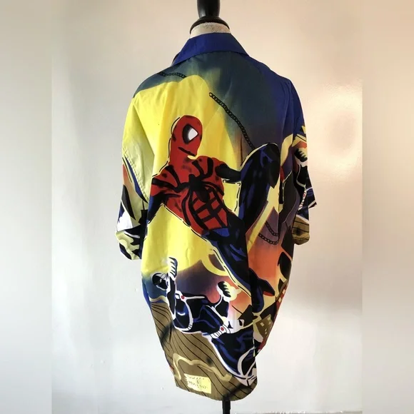 NWT Spider-Man Button Down Short Sleeve Tee XXL